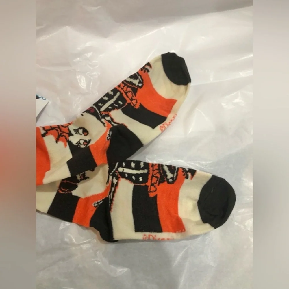 Disney’s Minnie Mouse skeleton striped‎ halloween theme socks size 9-2.5 new